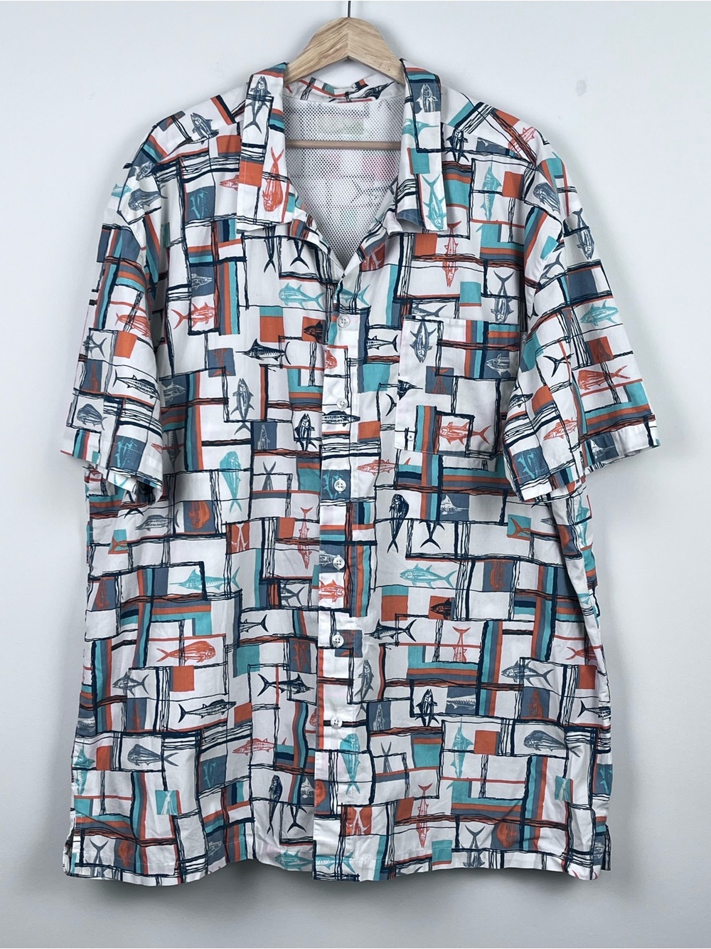 Columbia Men's 100% Cotton PFG Fishing Shirt with All Over Fish Pattern Size XL